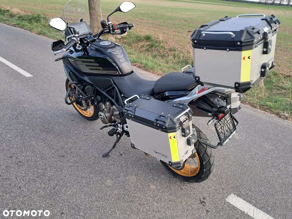 QJMOTOR SRK 700 - 5