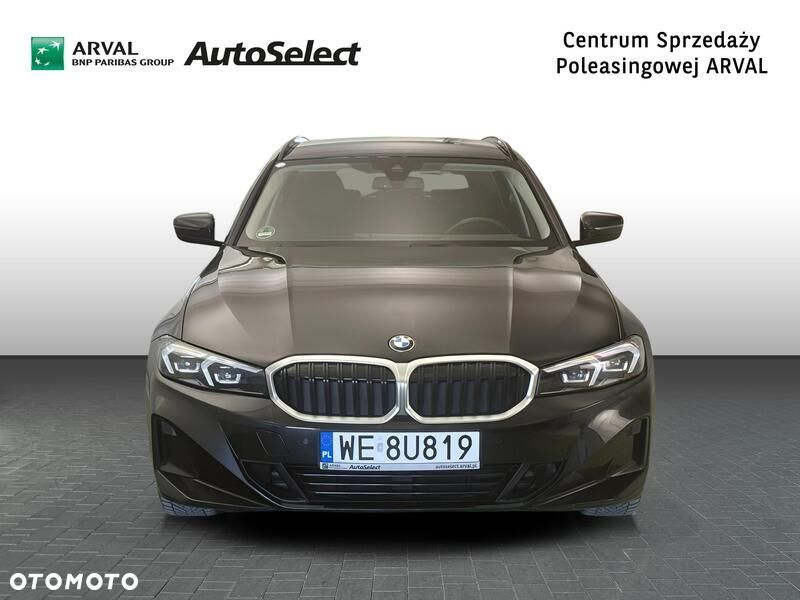 BMW Seria 3 320d xDrive mHEV - 10