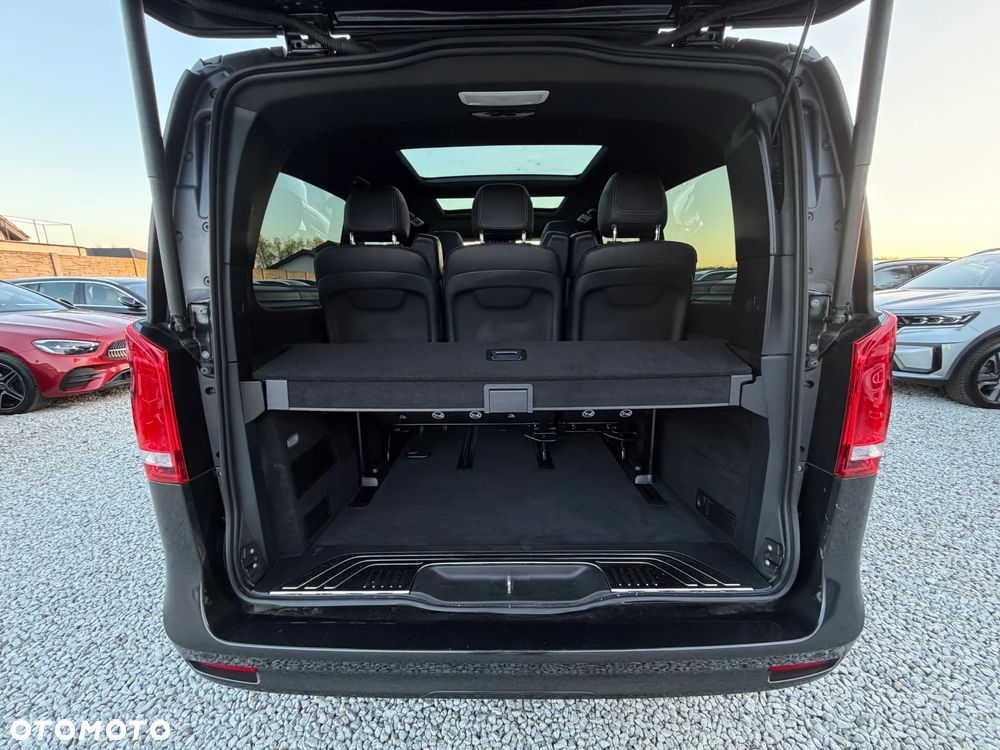 Mercedes-Benz Klasa V 300 d lang 9G-TRONIC Avantgarde - 32