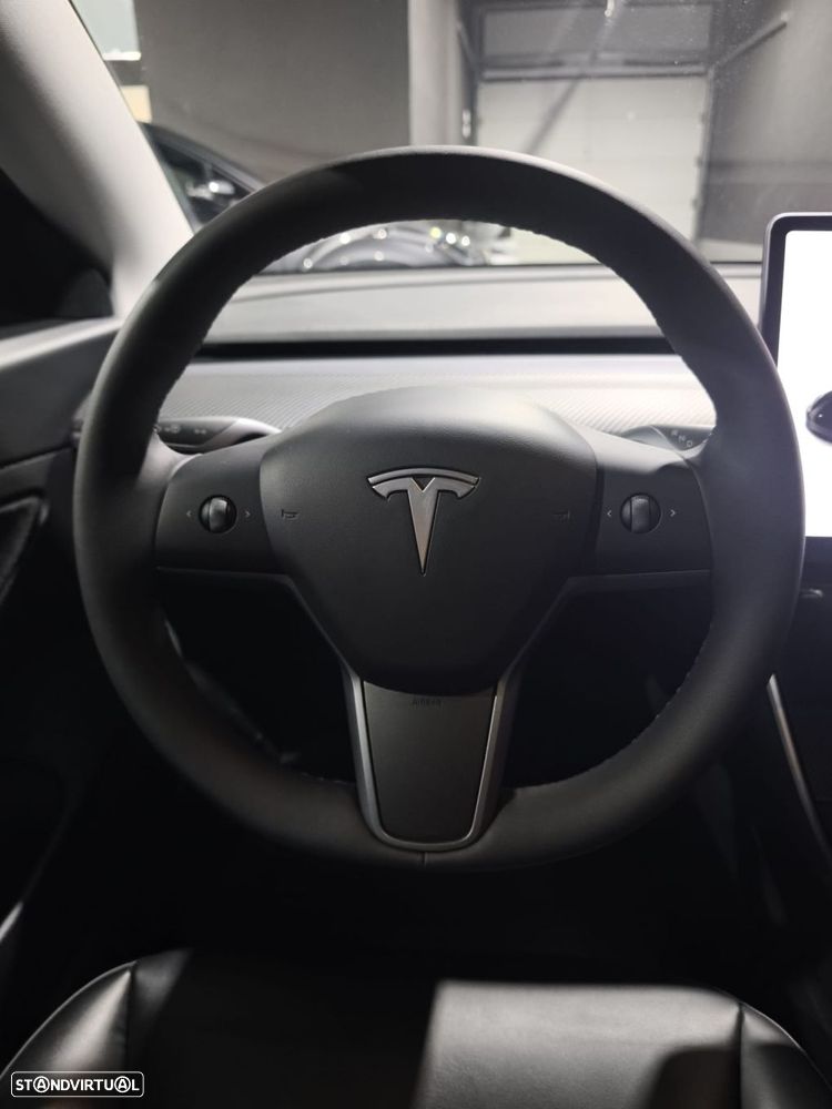 Tesla Model 3 - 17