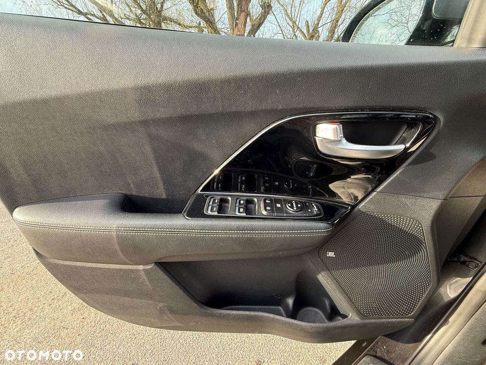 Kia Niro 1.6 GDI PHEV 2WD OPF Edition 7 - 25