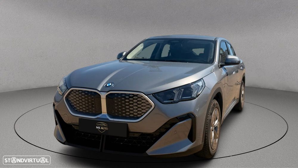 BMW iX2 eDrive20 - 2