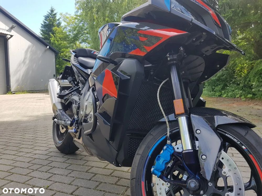BMW XR - 9