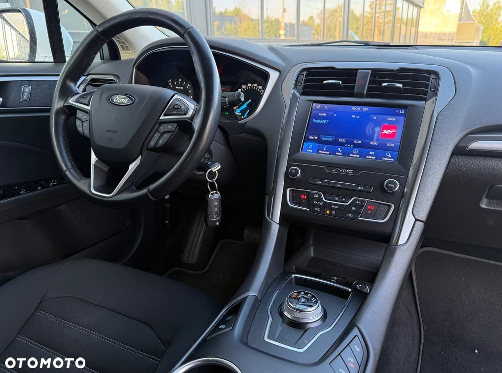 Ford Mondeo 2.0 TDCi Titanium PowerShift - 11