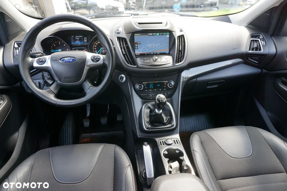 Ford Kuga 2.0 TDCi 2x4 Titanium - 12