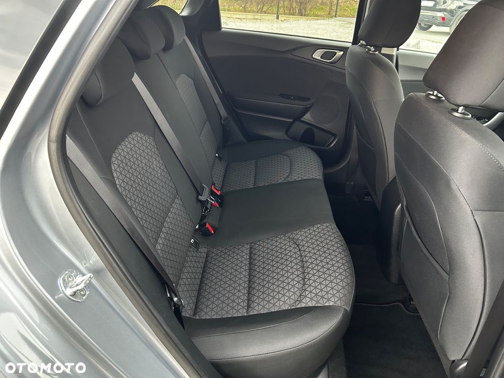 Kia Ceed 1.5 T-GDI OPF Vision - 34