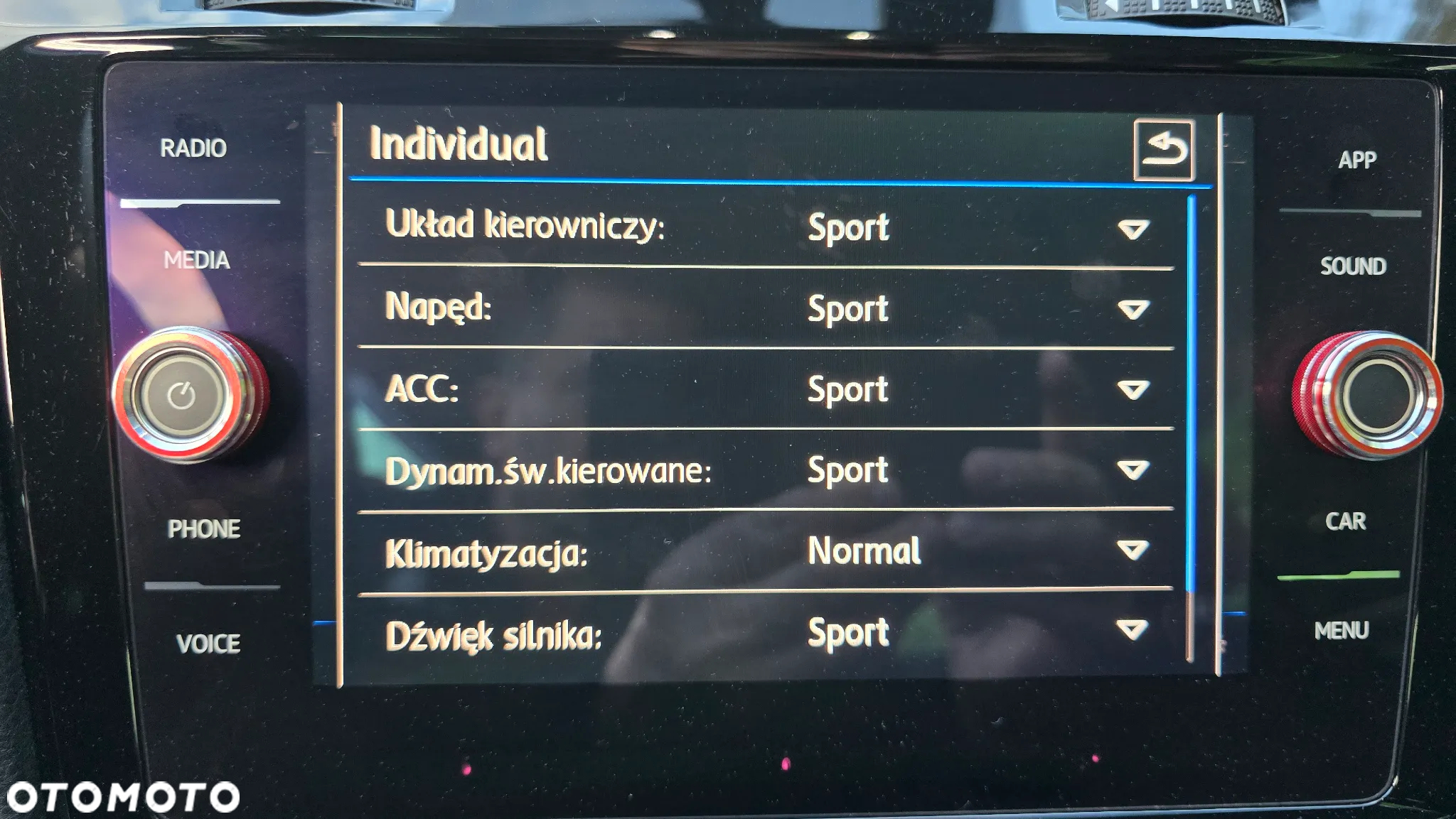 Volkswagen Golf VII 2.0 TDI BMT GTD DSG - 32