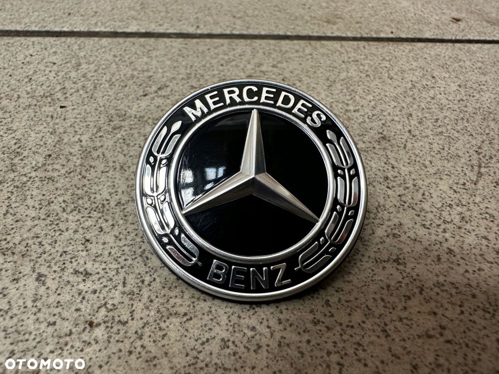 mercedes w206 emblemat maski a0008172205 - 1