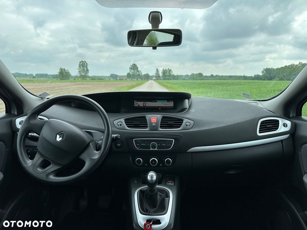 Renault Scenic 1.6 16V 110 Expression - 27