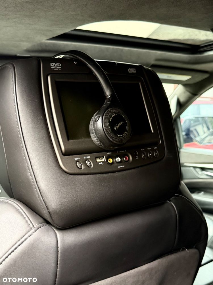 Cadillac Escalade - 24