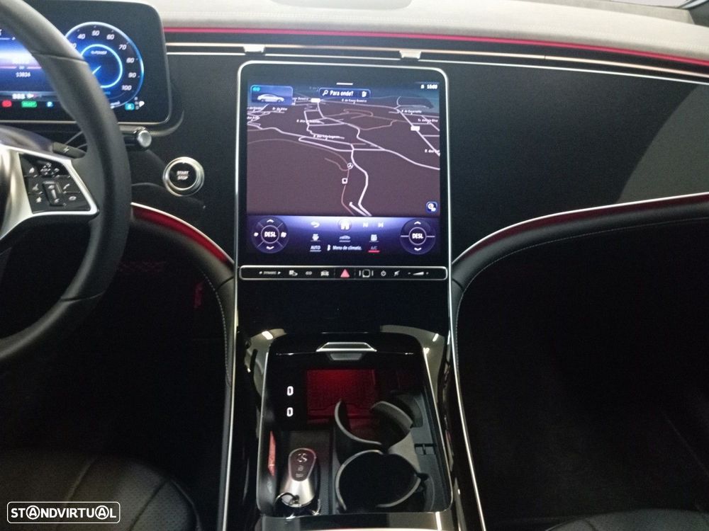 Mercedes-Benz EQE 350 - 11