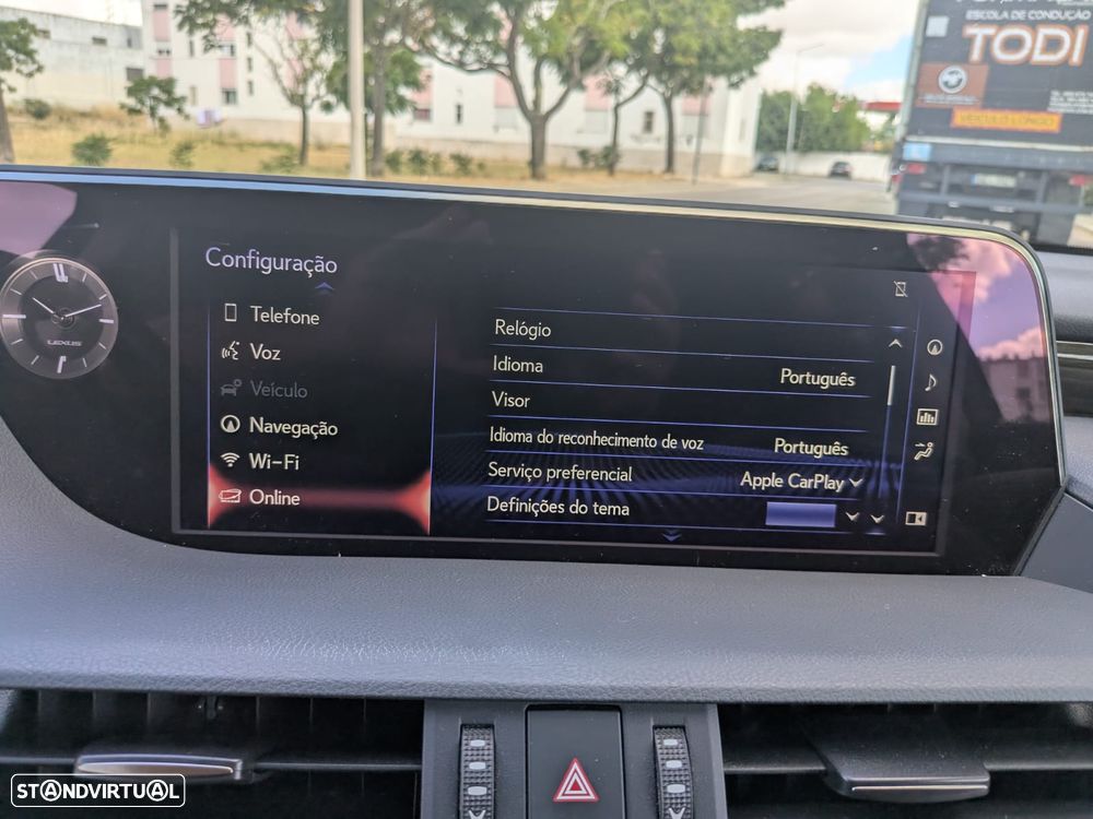 Lexus ES 300h Executive+ - 19