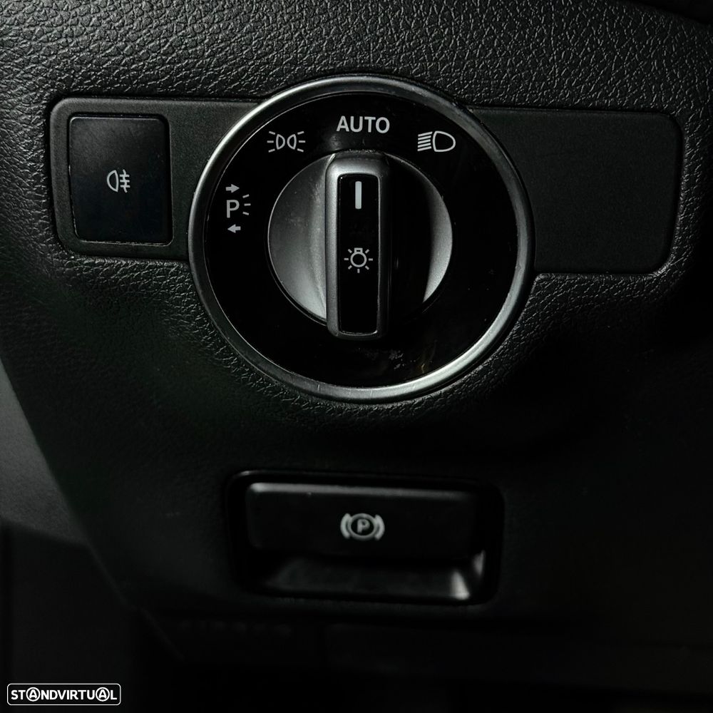 Mercedes-Benz A 180 d AMG Line - 13