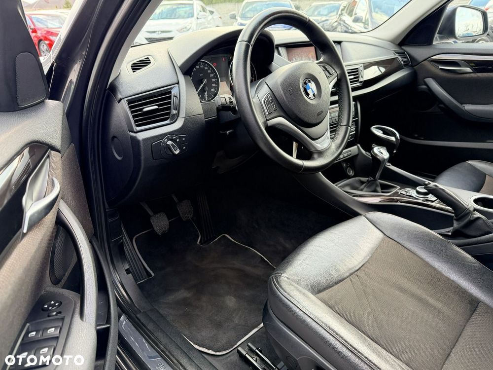 BMW X1 xDrive18d - 11