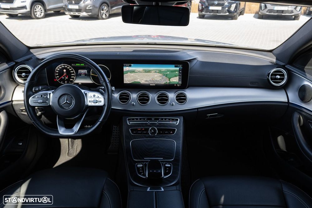 Mercedes-Benz E 300 de AMG Line - 23