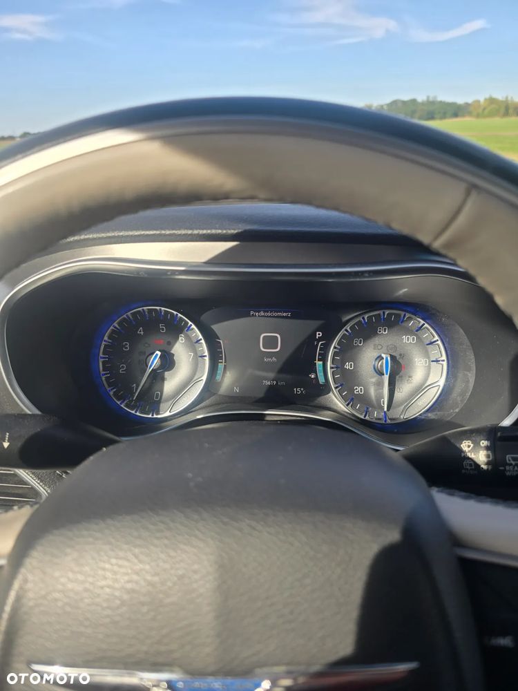 Chrysler Pacifica - 14