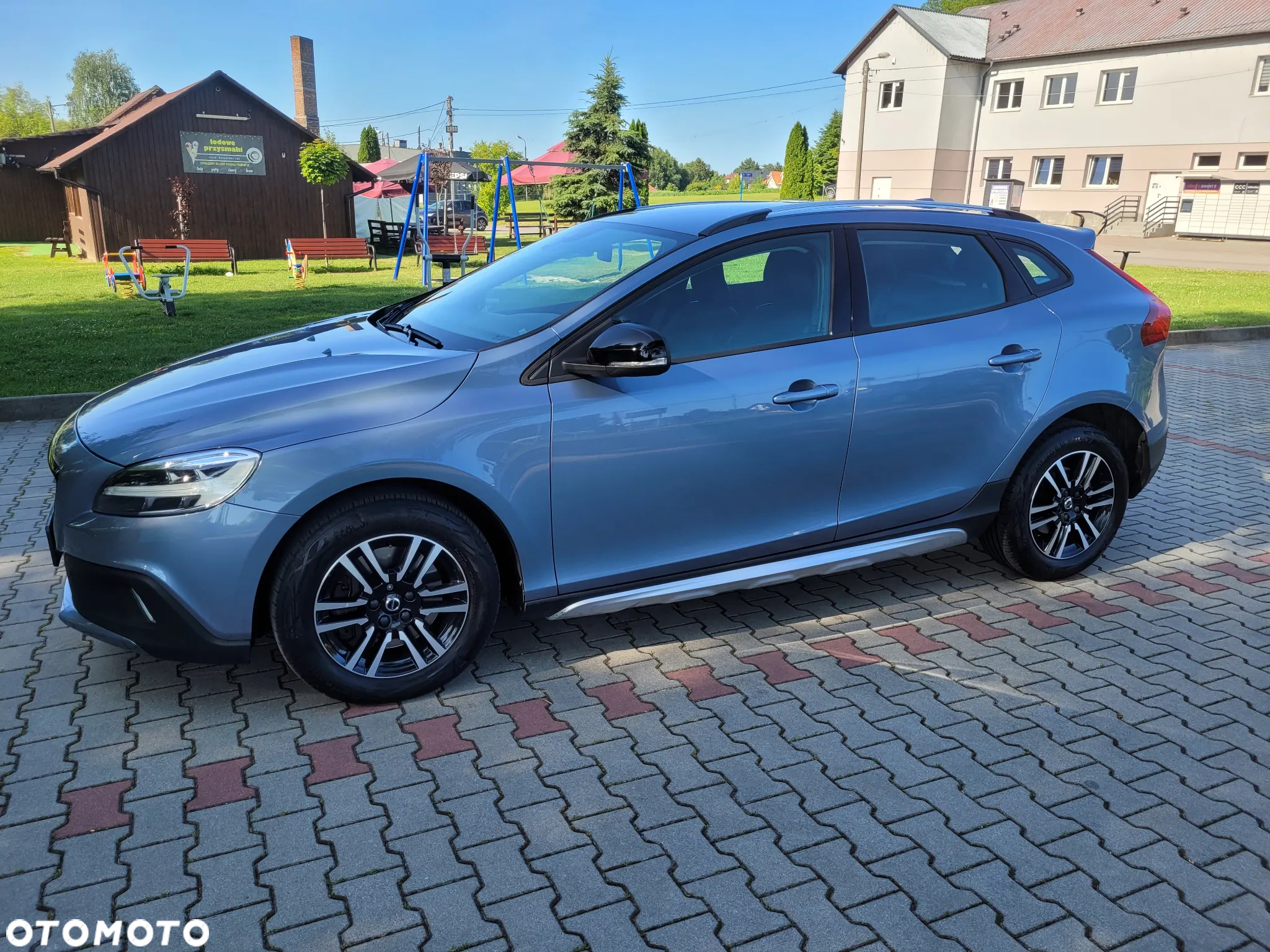 Volvo V40 T3 Drive-E Momentum - 17