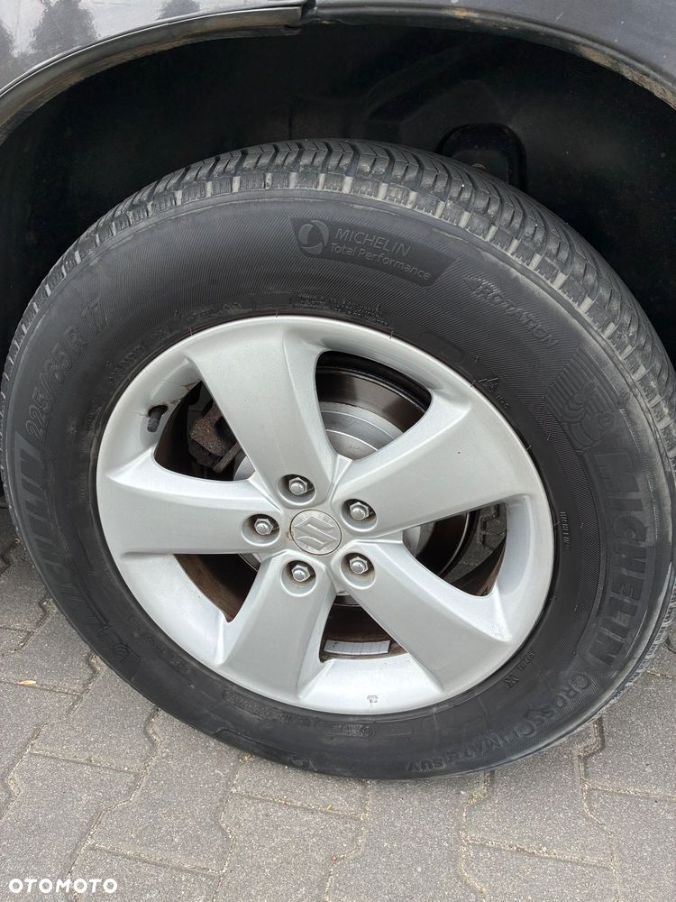 Suzuki Grand Vitara 1.9 DDiS Premium EU5 - 13