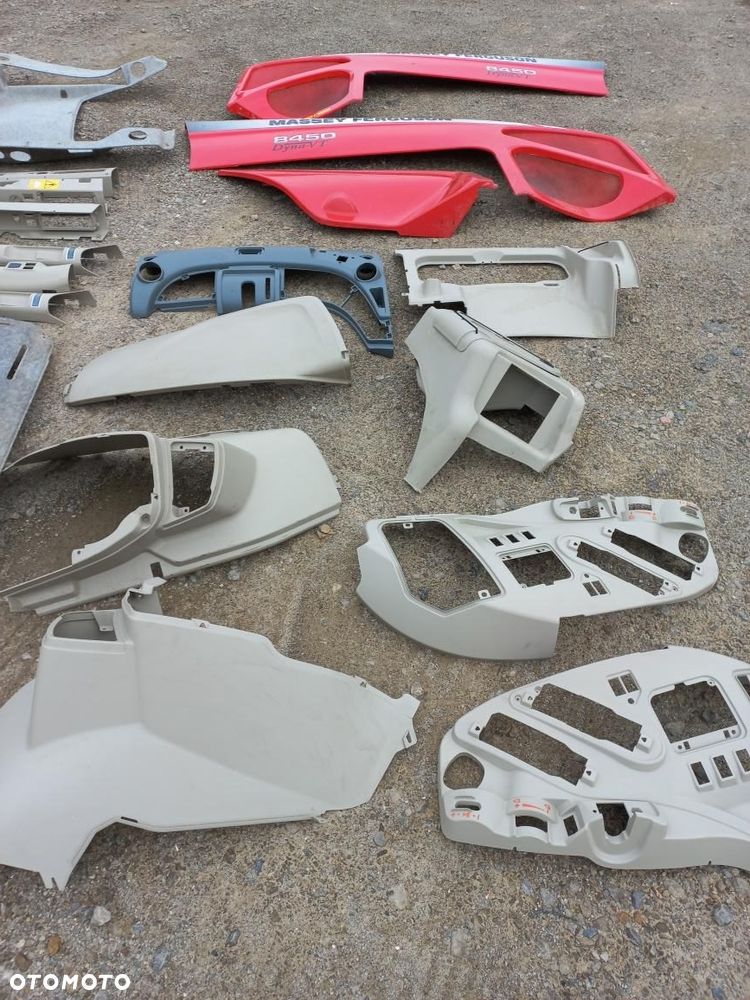 Części kabiny Massey Ferguson 8450 maski boczne plastiki, słupki, konsola 7410,5425,7435,6499, agco, 3777402M2,4273536M92,tapicerka,podsufitka dach - 2