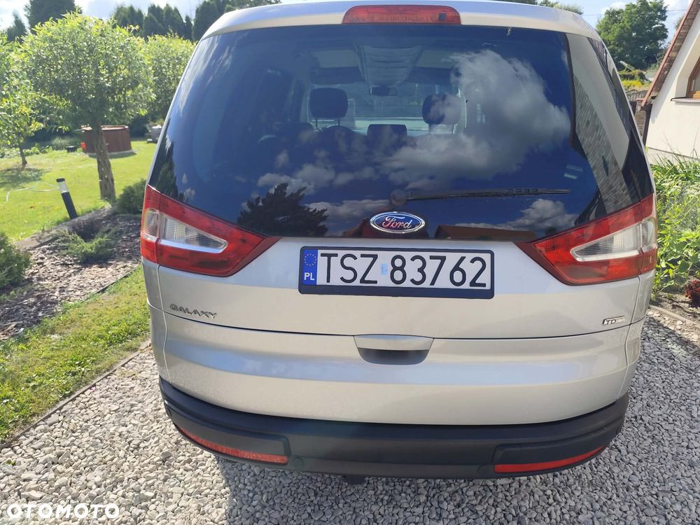 Ford Galaxy - 4