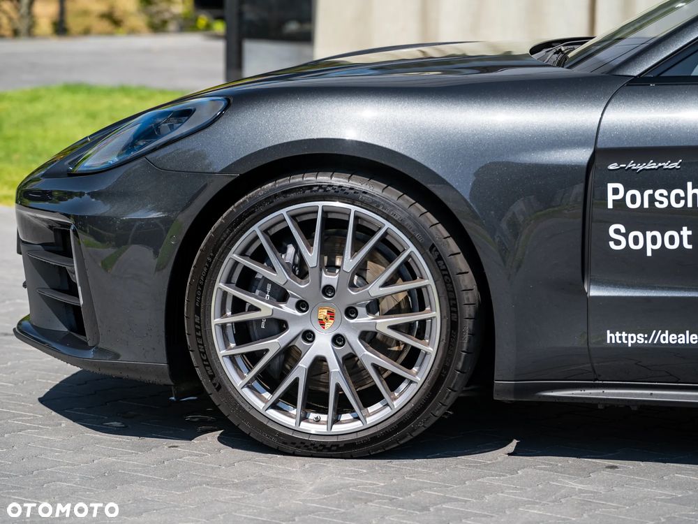 Porsche Panamera 4 E-Hybrid PHEV - 5