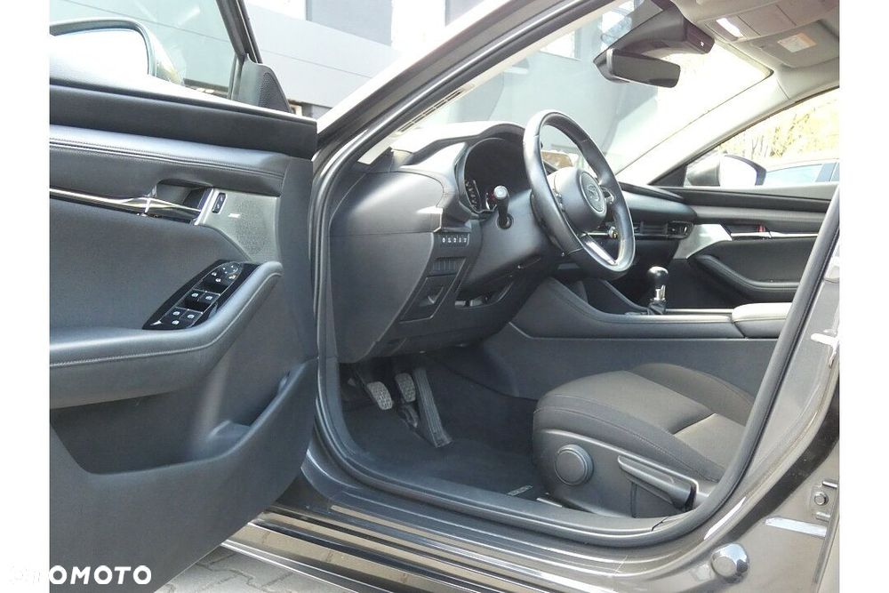 Mazda 3 2.0 mHEV Hikari - 12