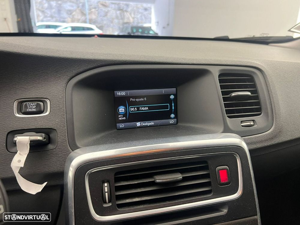 Volvo V60 2.0 D3 Momentum - 7