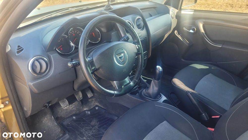 Dacia Duster 1.6 SCe Urban Explorer S&S - 2