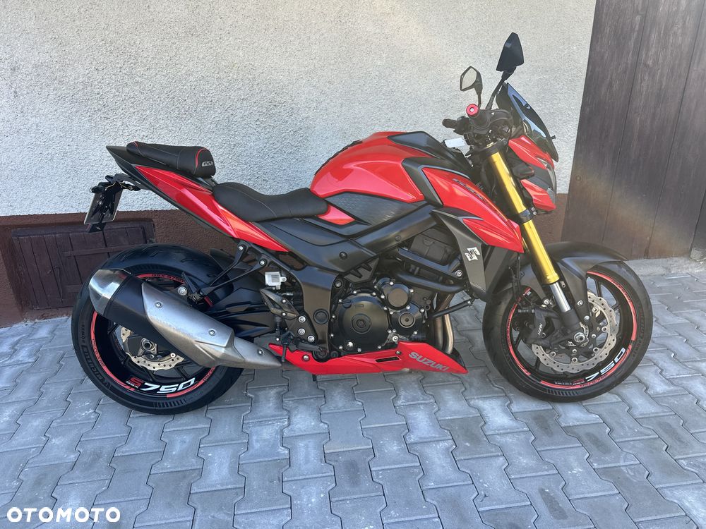 Suzuki GSX - 39