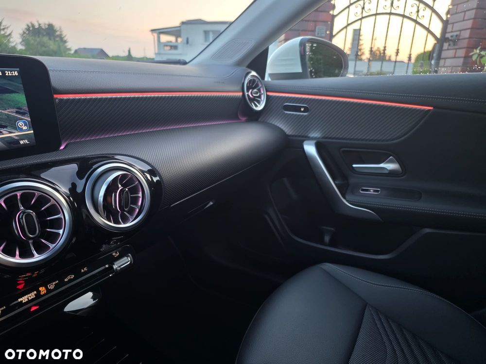 Mercedes-Benz CLA 180 d Progressive 8G-DCT - 21