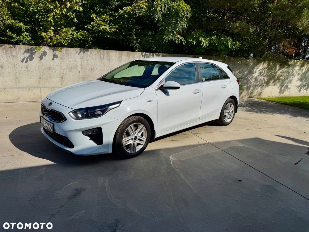 Kia Ceed 1.6 CRDi mHEV M - 2