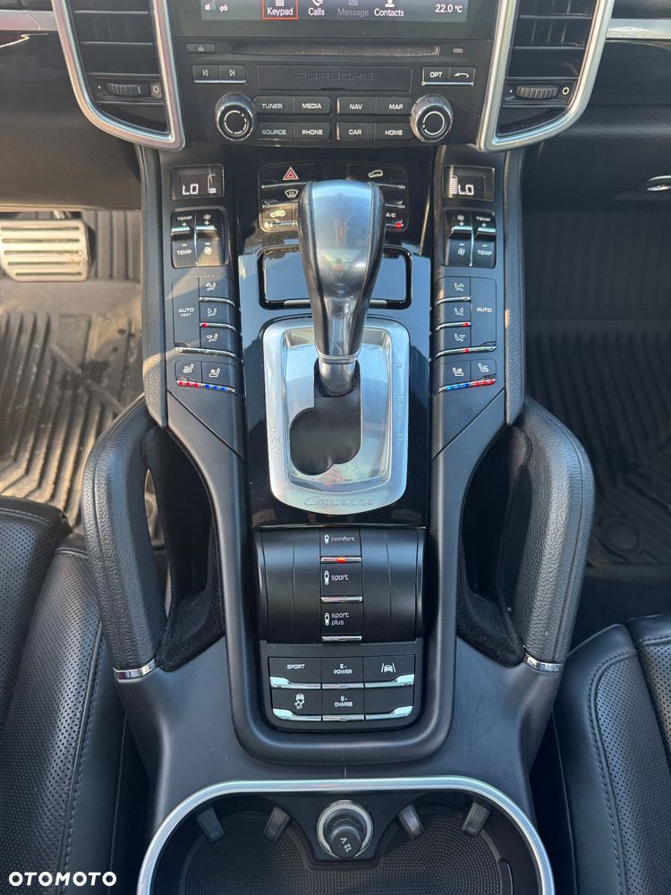 Porsche Cayenne S e-Hybrid Platinum Edition - 21