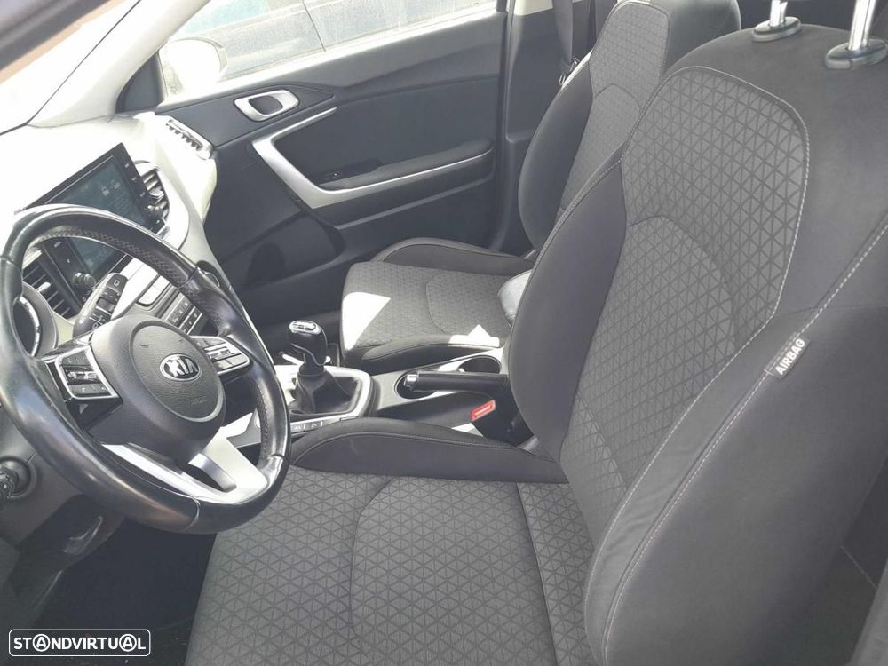 Kia Ceed 1.0 T-GDI Urban - 3