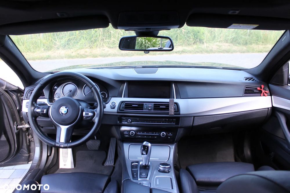 BMW Seria 5 525d xDrive Sport-Aut - 19
