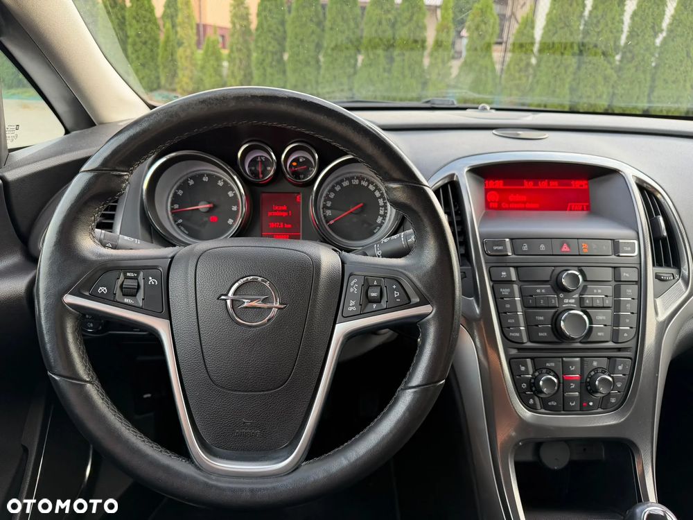 Opel Astra 1.6 Turbo Sport - 15