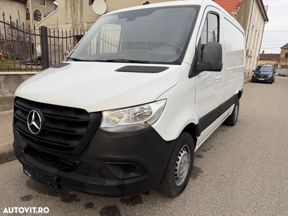 Mercedes-Benz Sprinter - 1