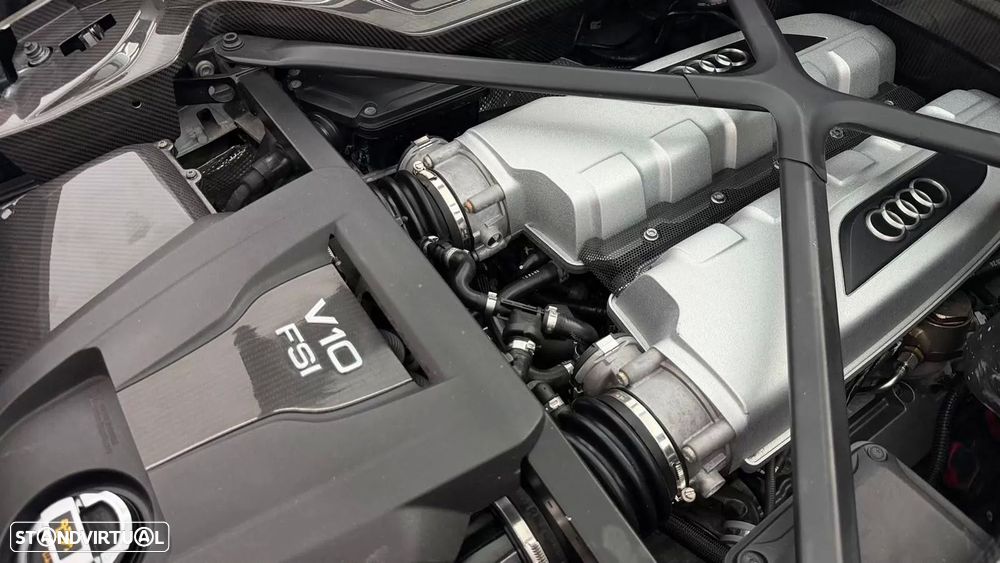 Audi R8 Coupé V10 plus 5.2 FSI quattro S tronic - 32