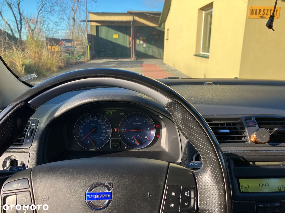 Volvo C30 D2 R-Design - 9