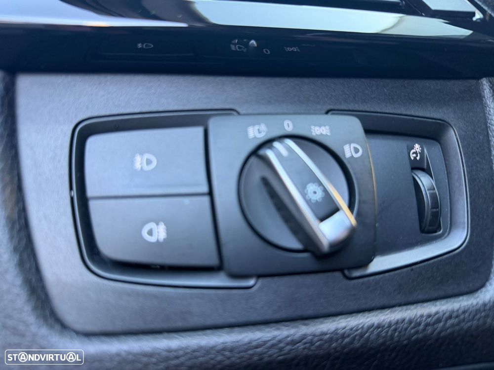 BMW 320 d Aut. Sport Line - 20