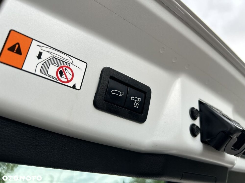 Toyota Prius - 28
