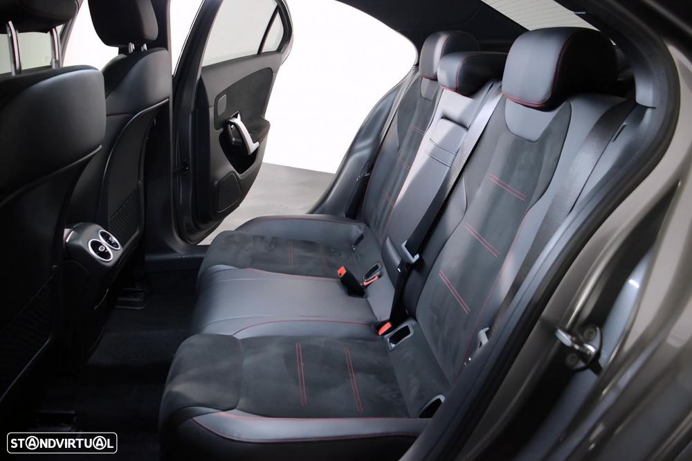 Mercedes-Benz A 200 Limousine AMG Line Aut. - 13