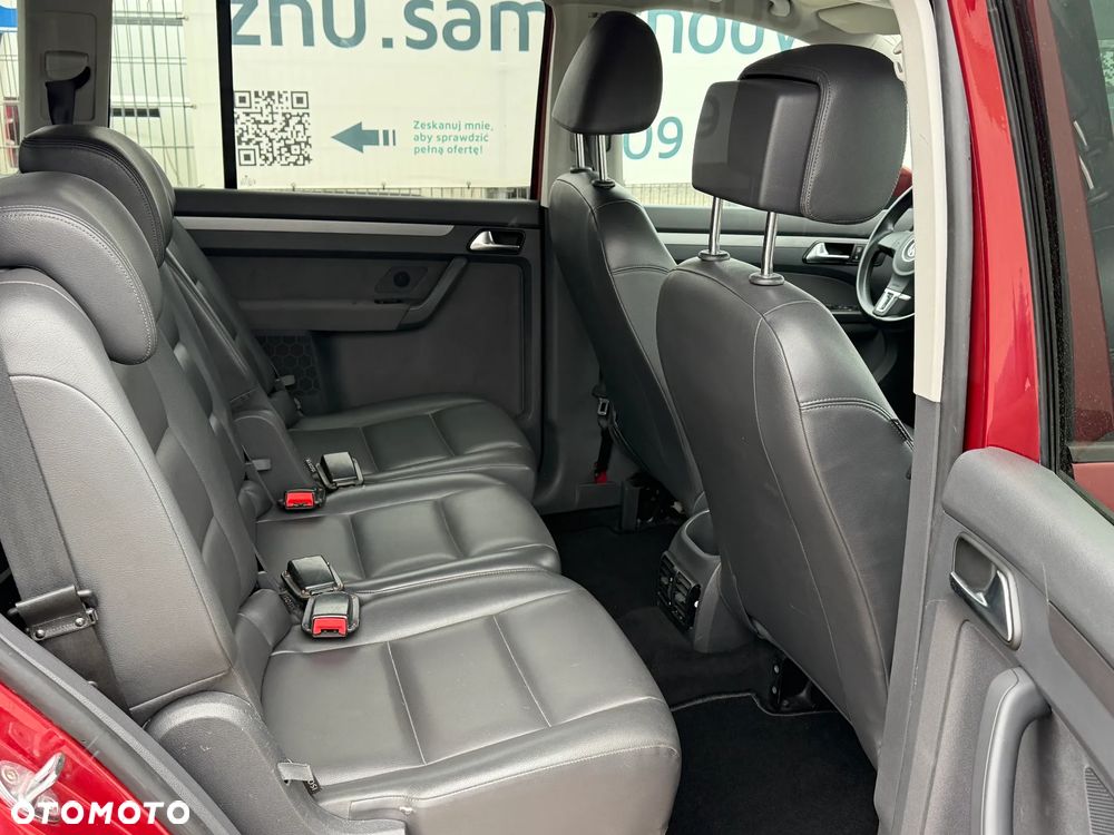 Volkswagen Touran - 18