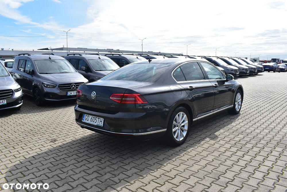 Volkswagen Passat 1.5 TSI EVO Highline DSG - 6