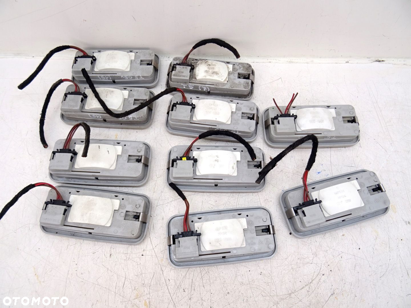 LAMPKA PODSUFITKI KABINY PAKI VW T5 07R 7H0947105A - 5