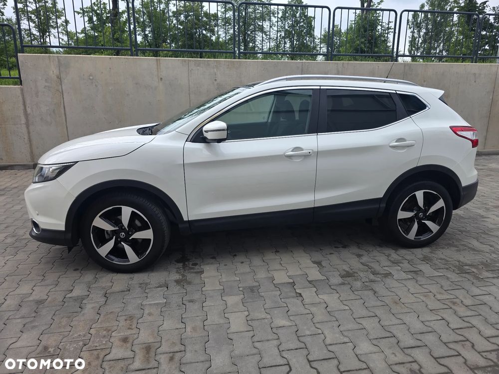 Nissan Qashqai 1.6 dCi Xtronic TEKNA+ - 6