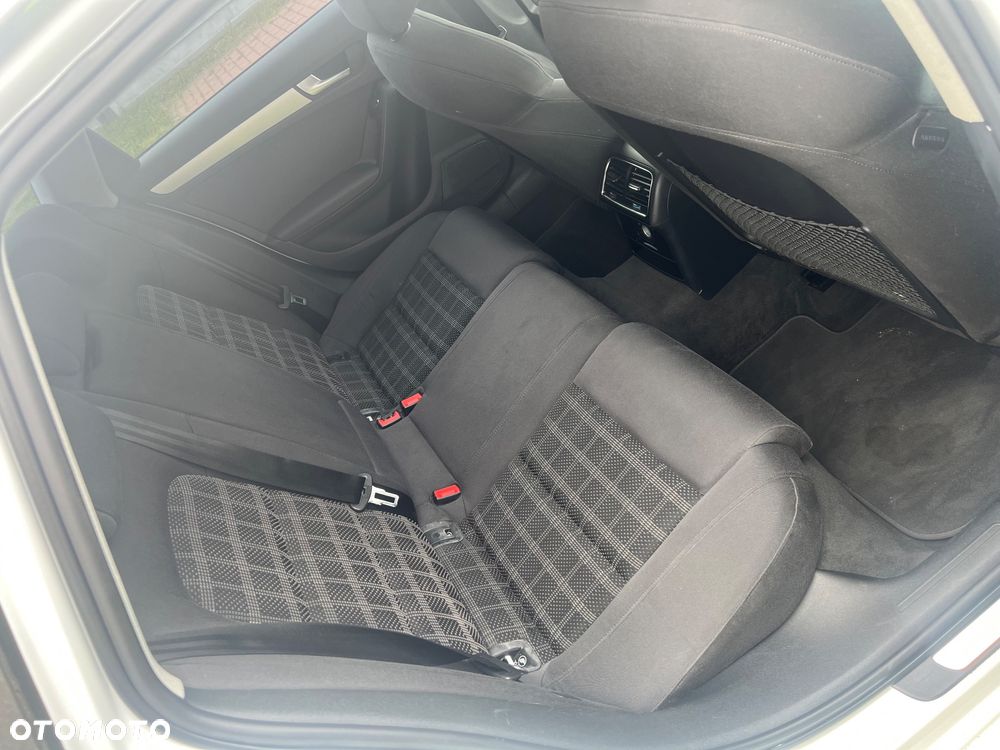 Audi A4 Avant 2.0 TDI DPF multitronic Attraction - 19