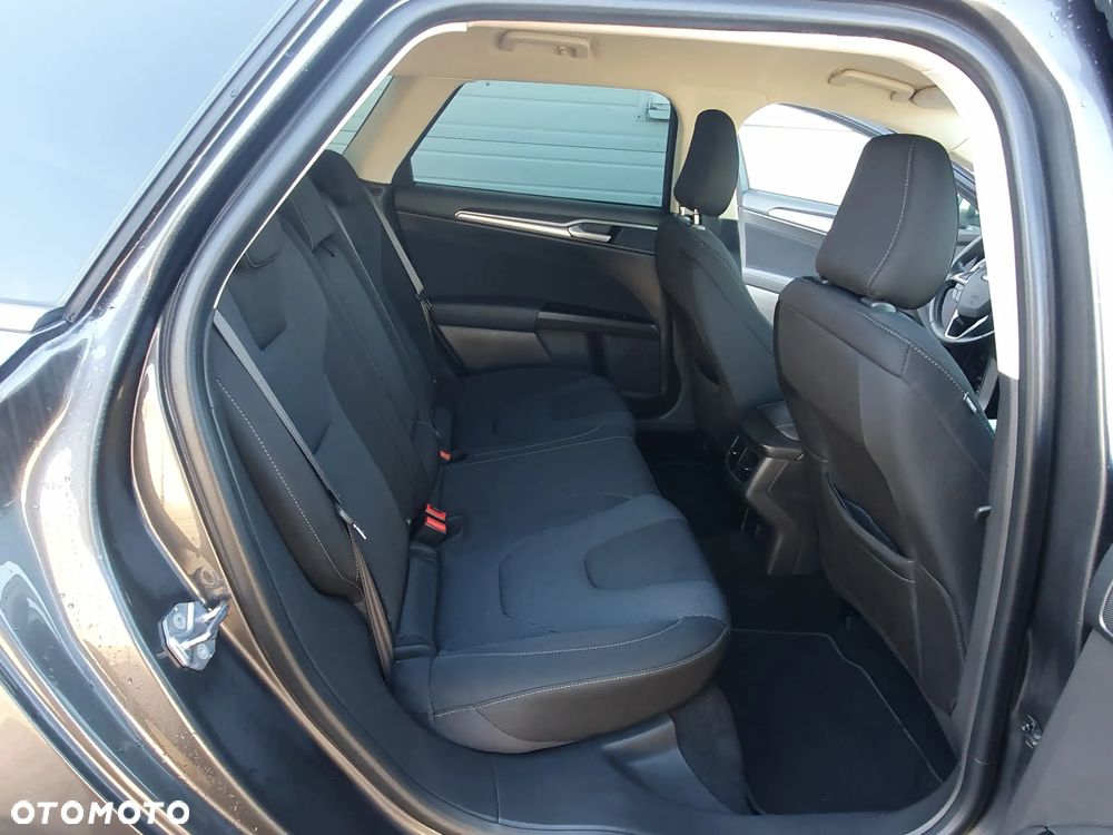 Ford Mondeo - 27