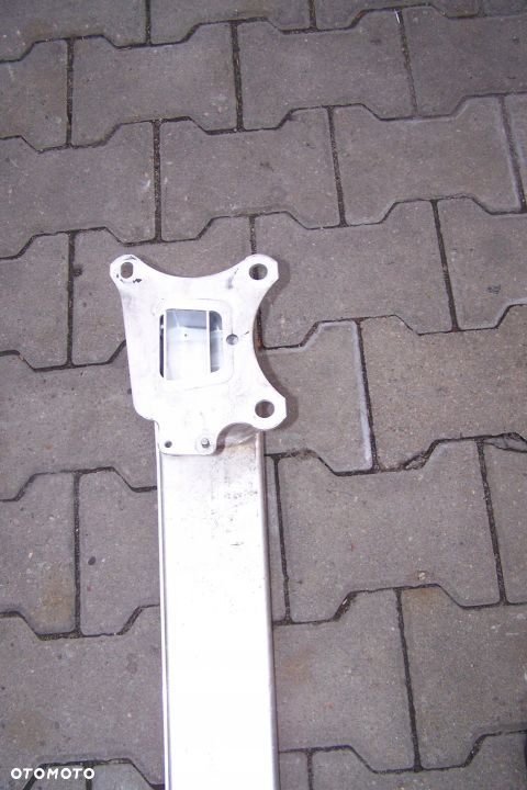 Ford Focus MK4 belka zderzaka tylnego - 4