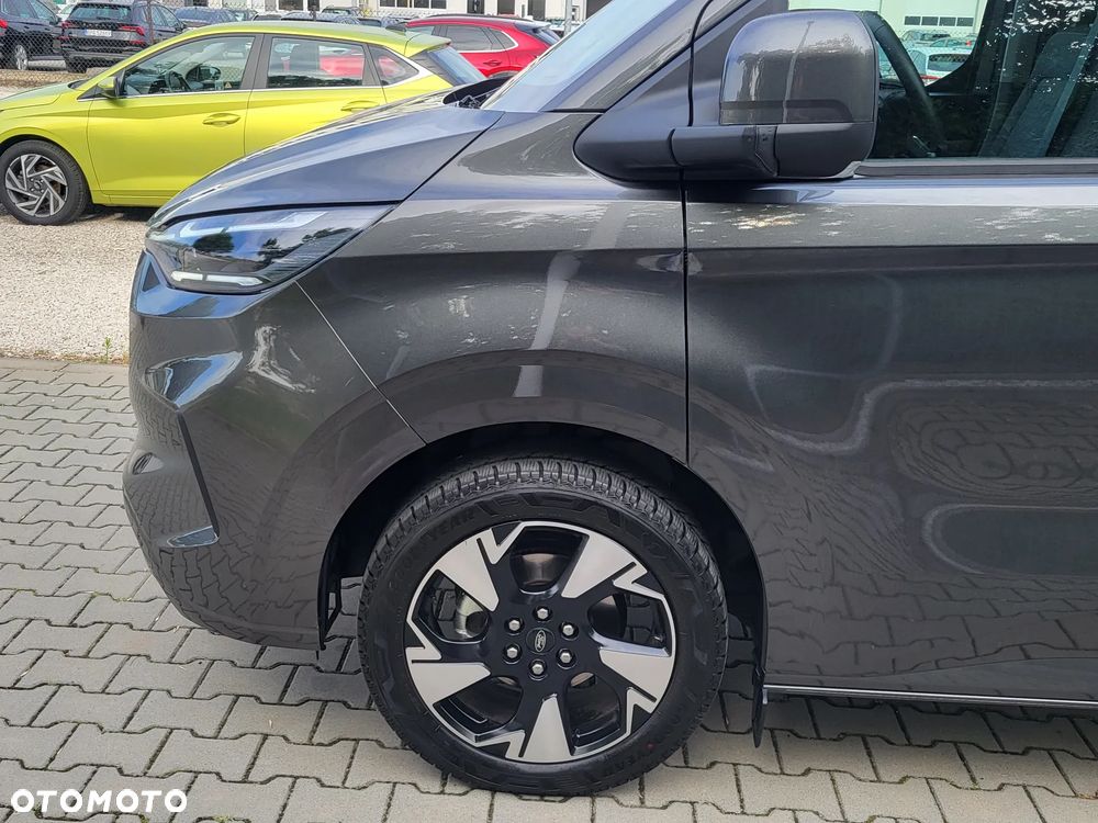 Ford Tranzit Custom - 28