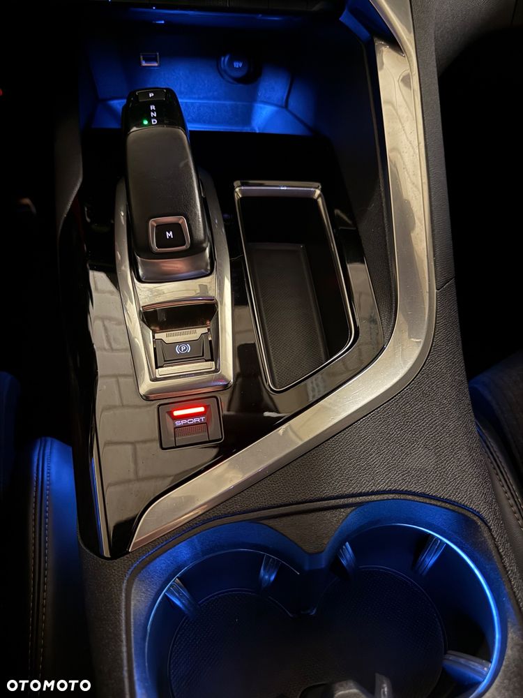 Peugeot 5008 THP 165 EAT6 Allure - 14